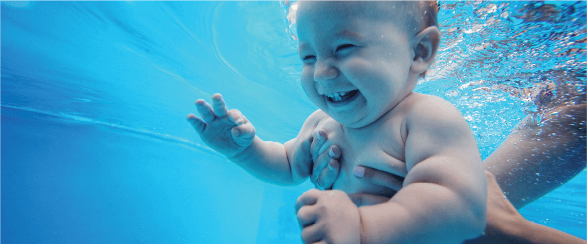 When Should You Sign Your Child Up for Swim Lessons?